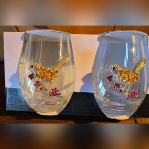 Set Of 2 RACHEL ZOE stemless Wine Glssses With Jeweled Brilliant Bird Design.